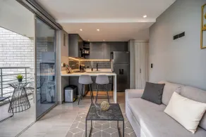 Apartment Near Provenza ~ Restaurant Downstairs ~ With A/C - Image 2