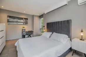 Apartment Near Provenza ~ Restaurant Downstairs ~ With A/C - Image 3