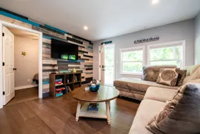 Cottage minutes from Lake Michigan, wineries +more - Image 3