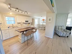Roomy house in downtown P.A. - Image 2