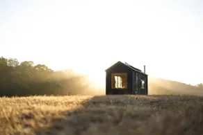 Secluded Designer Off Grid Cabin Hot Tub - Image 2