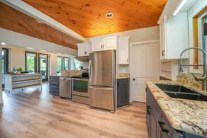 Riverfront Oasis Grand Bend 3BR 2.5BA - Image 4