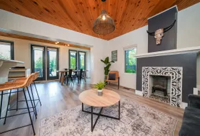 Riverfront Oasis Grand Bend 3BR 2.5BA - Image 3
