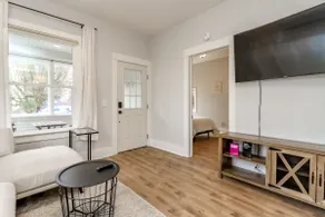 Charming, bright two-bedroom in North Beacon Hill - Image 2