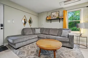 Carriage House Retreat 1 - Image 4