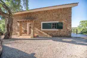 Large stone villa with pool - Image 2
