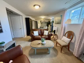 Cozy SE Calgary suite private entry with hot tub - Image 2