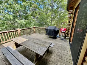Huge 5BR Log Cabin: Arcade | Foosball | Sleeps 14 - Image 3