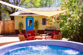 Cozy Bungalow & Luxury Hot Tub! - Image 2
