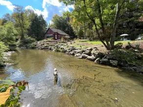 The Hideaway: Historic 235 Yr Former Gristmill - Image 4