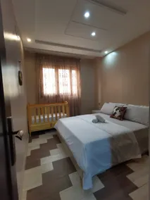 air-conditioned family apartment, sunny in the center - Image 4