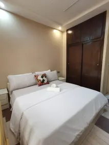 air-conditioned family apartment, sunny in the center - Image 5