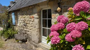 House near Palue Beach - Image 3
