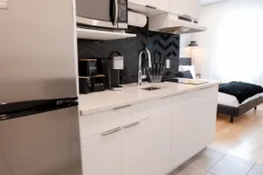 #3 - Chic Studio - St-Denis - Air Conditioning - TV - Image 3
