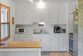 The Beach Road Bungalow - Image 2