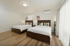 New Renovated Modern House (Up to 6) Near DTLA - Image 4