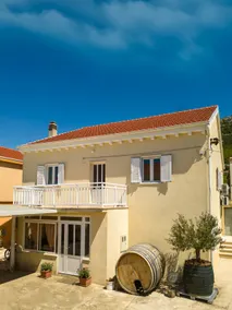 Wine house Marlais - Image 2