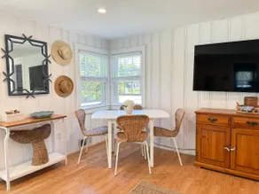 Pocasset Cove Cottage - Image 3