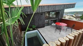 The Bungalow with Hotpot & Lakeview - Image 5