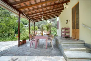 Cottage near the sea - Image 2