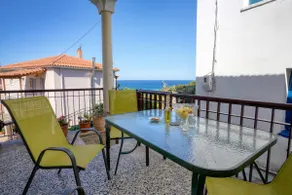 Cottage near the sea - Image 4