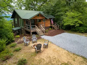 Amazing Blue Ridge View, 10 min to dtn, comfy/cozy - Image 2
