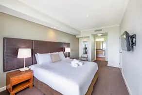 Breezy Harbourfront Resort Escape with Tropical Pool - Image 3