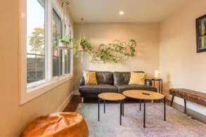 Heart of Austin 3 BR Home + Bonus Karaoke/TV Room - Image 4