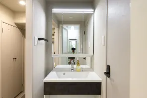 Ostay-Ryu's apartment, 2 minutes walk from Kitahama station! Direct access to Umeda/Shinsaibashi/Dotonbori/Osaka Castle, double bed apartment 1 - Image 4