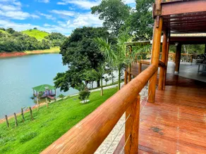 Spectacular Country House overlooking the Dam - Image 3