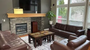 Metropolitan Dream Stay with Saltwater Pool and Hot Tub - Image 5