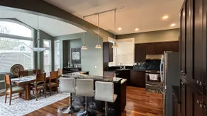 Metropolitan Dream Stay with Saltwater Pool and Hot Tub - Image 4
