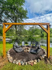 Lakeside Cozy Cabin, Kayak+BBQ+Deck+FirePit+Games - Image 2