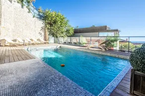 4-BdR Villa with Parking, AC & Pool (8-10 guests) - Image 2