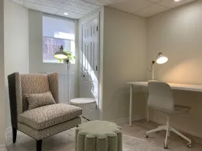 New, Spacious 1BR Suite Downtown - Image 4
