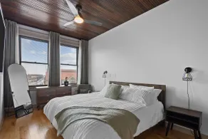 Penthouse In The Historic Hobbs - Image 2