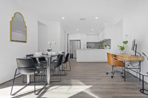 Stunning 3x2 home near Vic Park, CBD & Airport - Image 4