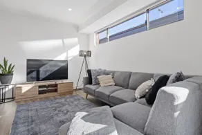 Stunning 3x2 home near Vic Park, CBD & Airport - Image 5