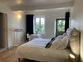 House for 15 guests in a Heritage English Garden - Image 5