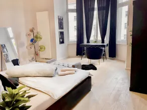 Chic Central Apt. I 4-Rooms • 140m² • Torstraße - Image 4