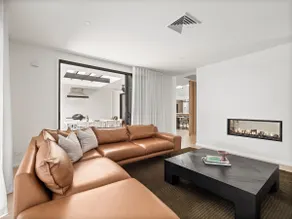 Amila - central location with designed spaces - Image 2