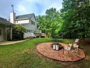 Cozy Hilltop Hideaway - Image 3