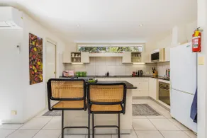 Sunlit Upstairs Suite with Hot Tub & Garden surrounds - Image 4
