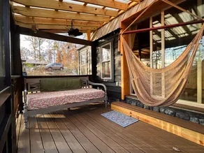 Moody & Modern: Cabin w. Sunlit Patios Above Nooga - Image 5