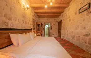 Cappalace Stone House - Image 5