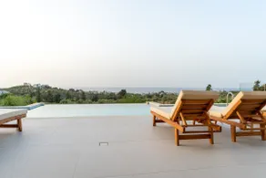 Star Luxury Villa - Private pool, gym, playground - Image 2