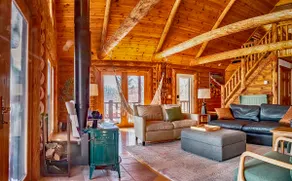 Peaceful Lakeview Cabin Stay On Private Peninsula - Image 2