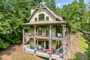 4BR 3.5 BA Lakefront Mountain Getaway - Image 2