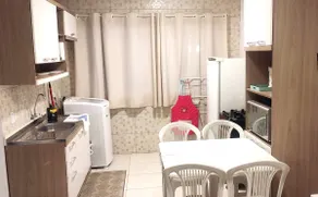 apartment 5 minutes from downtown. - Image 2