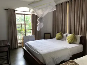 Murphy's Villa Boutique Hotel Airport Pick drop $3 - Image 3